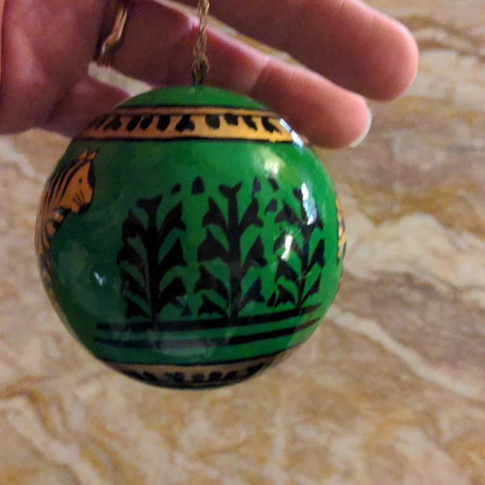 Lion/tiger ornament